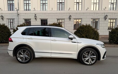 Volkswagen Tiguan II, 2020 год, 3 890 000 рублей, 6 фотография