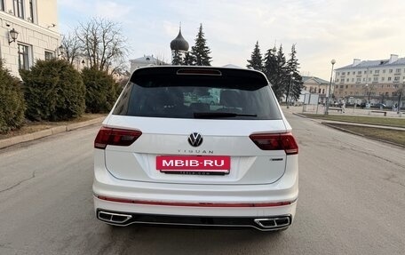 Volkswagen Tiguan II, 2020 год, 3 890 000 рублей, 7 фотография