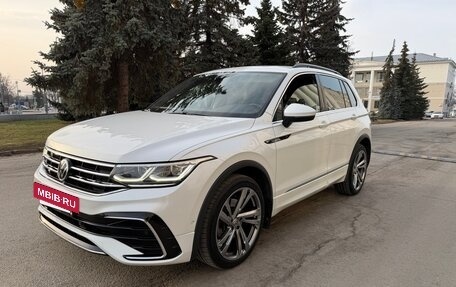 Volkswagen Tiguan II, 2020 год, 3 890 000 рублей, 3 фотография
