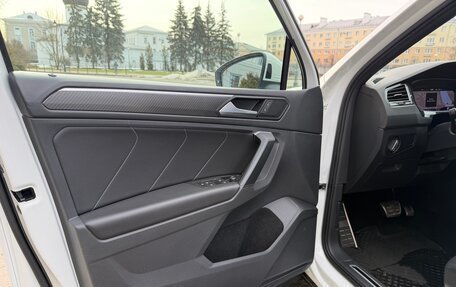 Volkswagen Tiguan II, 2020 год, 3 890 000 рублей, 17 фотография