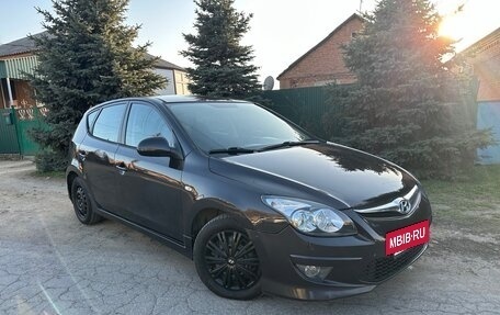 Hyundai i30 I, 2010 год, 695 000 рублей, 2 фотография