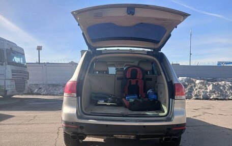 Volkswagen Touareg III, 2005 год, 590 000 рублей, 6 фотография