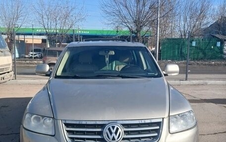 Volkswagen Touareg III, 2005 год, 590 000 рублей, 2 фотография