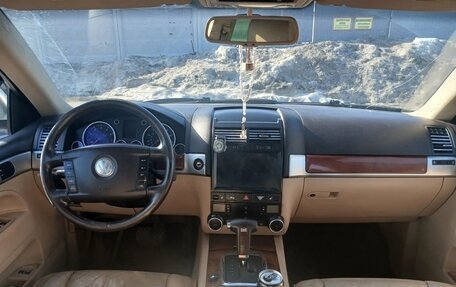 Volkswagen Touareg III, 2005 год, 590 000 рублей, 25 фотография