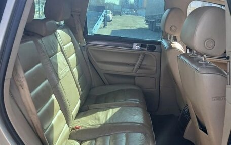 Volkswagen Touareg III, 2005 год, 590 000 рублей, 26 фотография