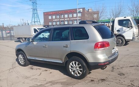 Volkswagen Touareg III, 2005 год, 590 000 рублей, 37 фотография