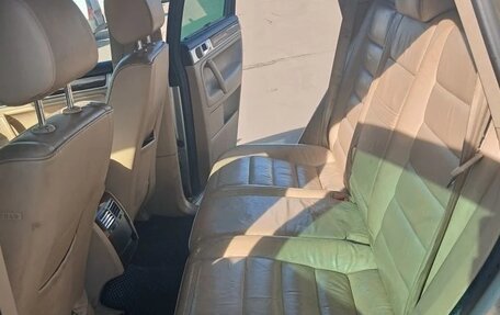 Volkswagen Touareg III, 2005 год, 590 000 рублей, 38 фотография