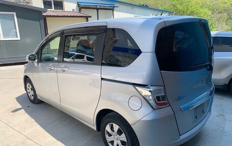 Honda Freed I, 2013 год, 1 199 000 рублей, 2 фотография