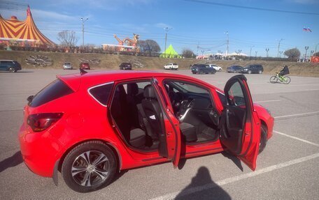 Opel Astra J, 2011 год, 700 000 рублей, 3 фотография