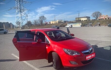 Opel Astra J, 2011 год, 700 000 рублей, 4 фотография