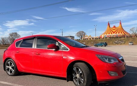 Opel Astra J, 2011 год, 700 000 рублей, 9 фотография