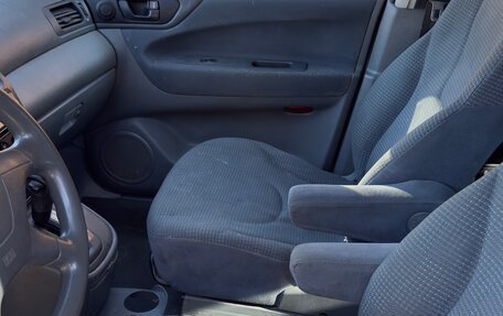 Mitsubishi Space Wagon III, 2001 год, 350 000 рублей, 10 фотография