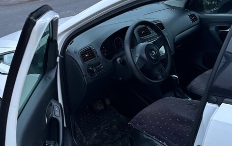 Volkswagen Polo VI (EU Market), 2011 год, 800 000 рублей, 9 фотография