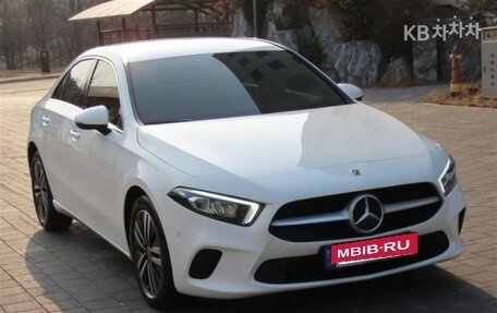 Mercedes-Benz A-Класс, 2021 год, 2 389 000 рублей, 2 фотография