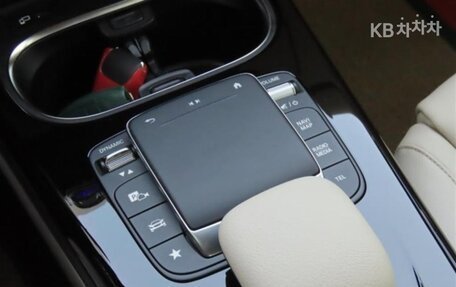 Mercedes-Benz A-Класс, 2021 год, 2 389 000 рублей, 8 фотография