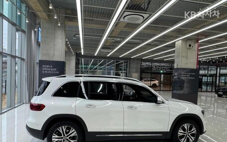 Mercedes-Benz GLB, 2022 год, 3 893 000 рублей, 3 фотография