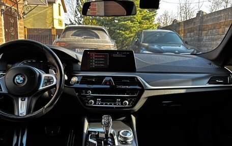 BMW 5 серия, 2021 год, 4 570 000 рублей, 17 фотография