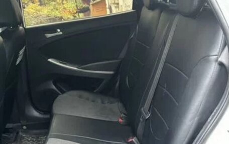 Hyundai Solaris II рестайлинг, 2015 год, 700 000 рублей, 4 фотография