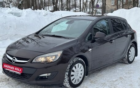Opel Astra J, 2013 год, 775 000 рублей, 3 фотография