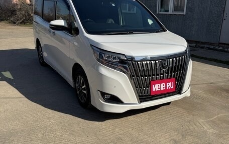 Toyota Esquire I, 2020 год, 2 750 000 рублей, 24 фотография