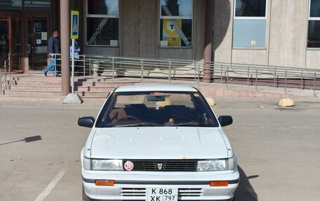 Nissan Bluebird IX, 1989 год, 320 000 рублей, 2 фотография