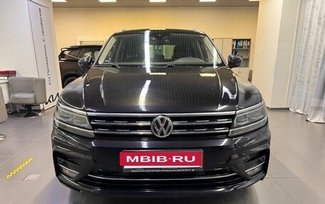 Volkswagen Tiguan II, 2019 год, 2 650 000 рублей, 2 фотография