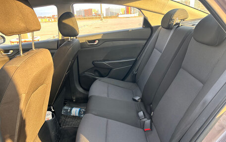 Hyundai Solaris II рестайлинг, 2018 год, 1 050 000 рублей, 6 фотография