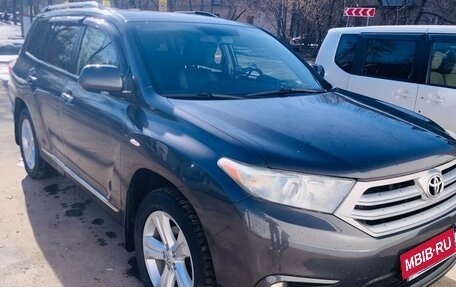 Toyota Highlander III, 2011 год, 1 840 000 рублей, 4 фотография