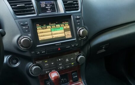 Toyota Highlander III, 2011 год, 1 840 000 рублей, 15 фотография