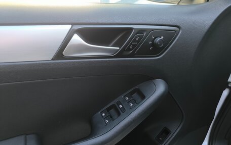 Volkswagen Jetta VI, 2018 год, 1 680 000 рублей, 14 фотография