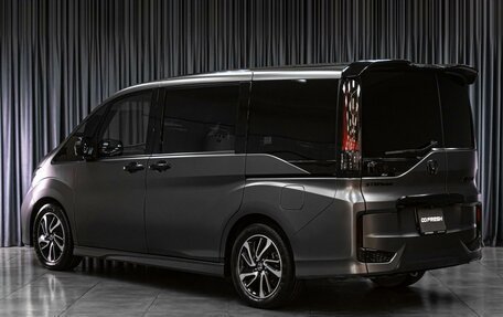 Honda Stepwgn IV, 2016 год, 2 355 000 рублей, 2 фотография