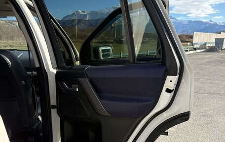 Land Rover Freelander II рестайлинг 2, 2008 год, 640 000 рублей, 15 фотография