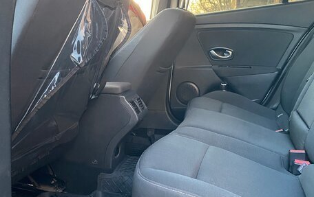 Renault Megane III, 2011 год, 648 000 рублей, 10 фотография