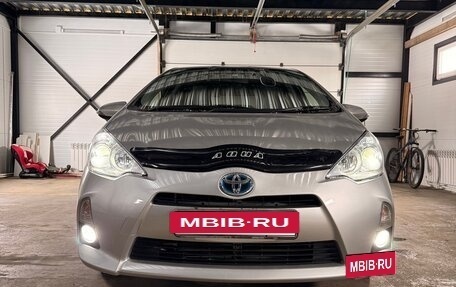 Toyota Aqua I, 2013 год, 600 000 рублей, 2 фотография