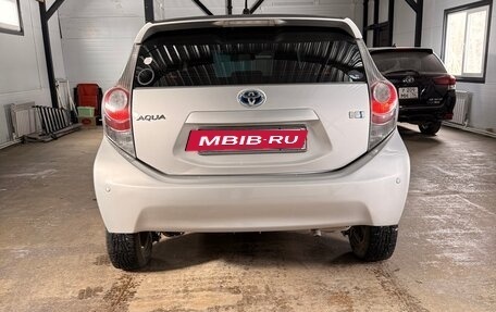 Toyota Aqua I, 2013 год, 600 000 рублей, 7 фотография