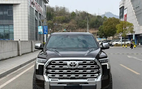 Toyota Tundra, 2022 год, 7 211 757 рублей, 2 фотография