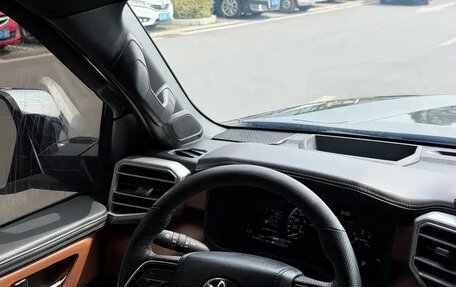 Toyota Tundra, 2022 год, 7 211 757 рублей, 9 фотография