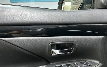 Mitsubishi Outlander III рестайлинг 3, 2019 год, 1 860 000 рублей, 11 фотография