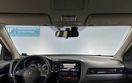 Mitsubishi Outlander III рестайлинг 3, 2019 год, 1 860 000 рублей, 14 фотография