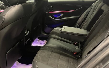 Mercedes-Benz E-Класс, 2020 год, 4 000 000 рублей, 12 фотография