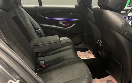 Mercedes-Benz E-Класс, 2020 год, 4 000 000 рублей, 11 фотография