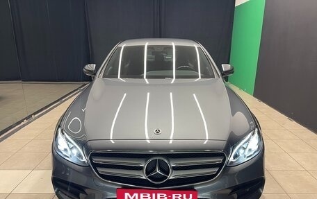 Mercedes-Benz E-Класс, 2020 год, 4 000 000 рублей, 3 фотография