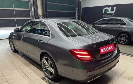 Mercedes-Benz E-Класс, 2020 год, 4 000 000 рублей, 5 фотография