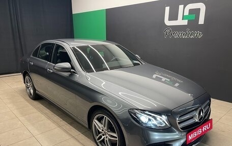 Mercedes-Benz E-Класс, 2020 год, 4 000 000 рублей, 2 фотография