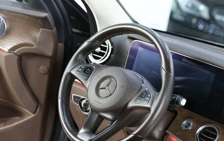 Mercedes-Benz E-Класс, 2017 год, 2 890 000 рублей, 21 фотография