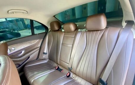 Mercedes-Benz E-Класс, 2017 год, 2 890 000 рублей, 29 фотография