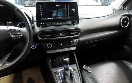 Hyundai Kona I, 2022 год, 1 500 000 рублей, 8 фотография