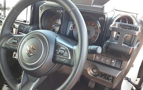 Suzuki Jimny, 2022 год, 1 700 000 рублей, 9 фотография