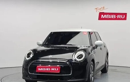 MINI Hatch, 2022 год, 1 910 000 рублей, 1 фотография