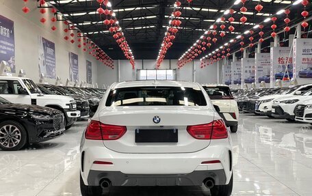 BMW 1 серия, 2022 год, 1 890 000 рублей, 6 фотография